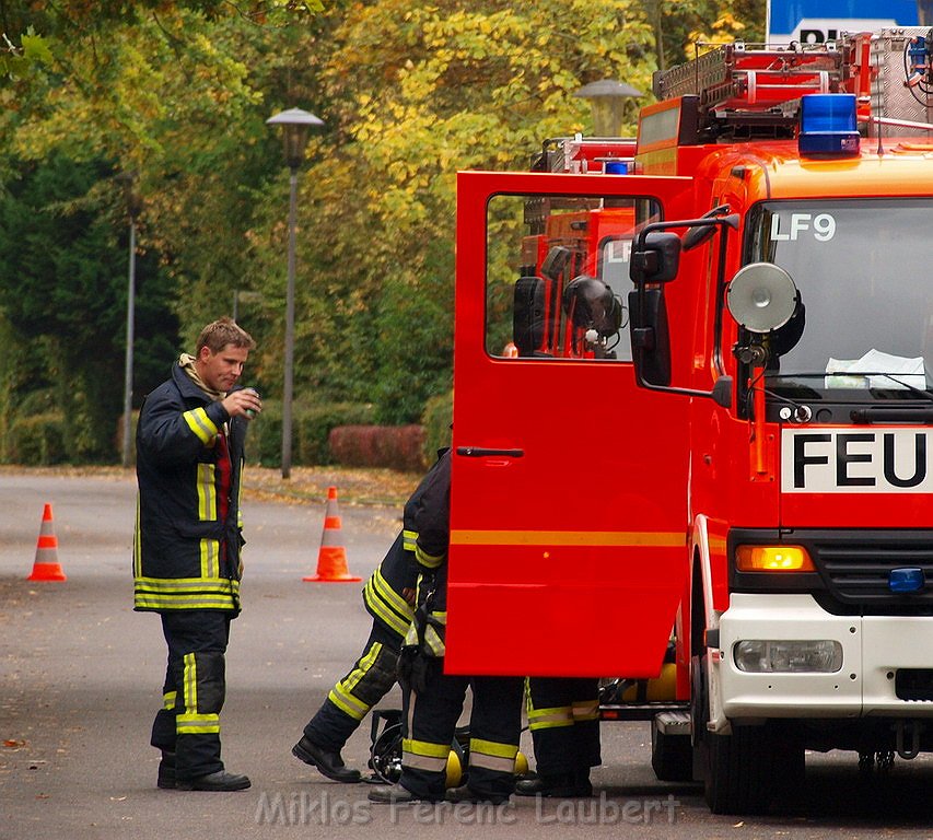 Feuer Kueche Koeln Neu Brueck Heinrich Lerschstr P317.JPG